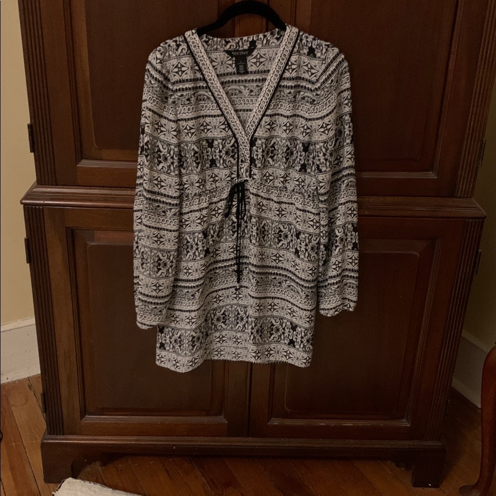 White House Black Market Monochrome Patterned dress 30” length